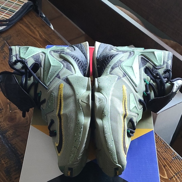 Nike LeBron XIII AS - Picture 4 of 8